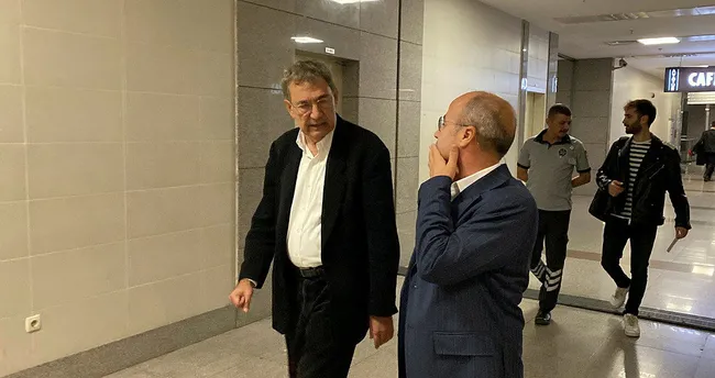 Ödüllü yazar Orhan Pamuk mahkemelik oldu… Apartmanı yıktırmak istedi Ödüllü yazar Orhan Pamuk mahkemelik oldu… Apartmanı yıktırmak istedi