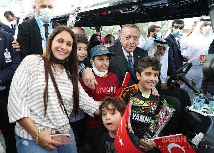 Başkan Erdoğan, Dubai EXPO’da Türk bayrakları ve mehteran takımıyla karşılandı