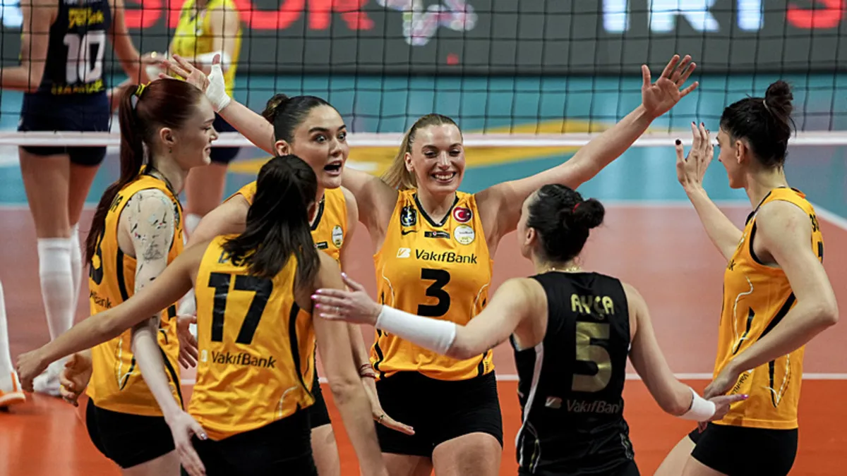 VakıfBank kupada Dörtlü Final’e yükseldi VakıfBank kupada Dörtlü Final’e yükseldi