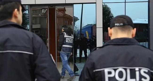 İzmir’de FETÖ operasyonu: 39 gözaltı