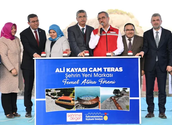 ali-kayasi-cam-teras-ve-turizm-tesislerinin-temeli-atildi-1667745115860.jpg