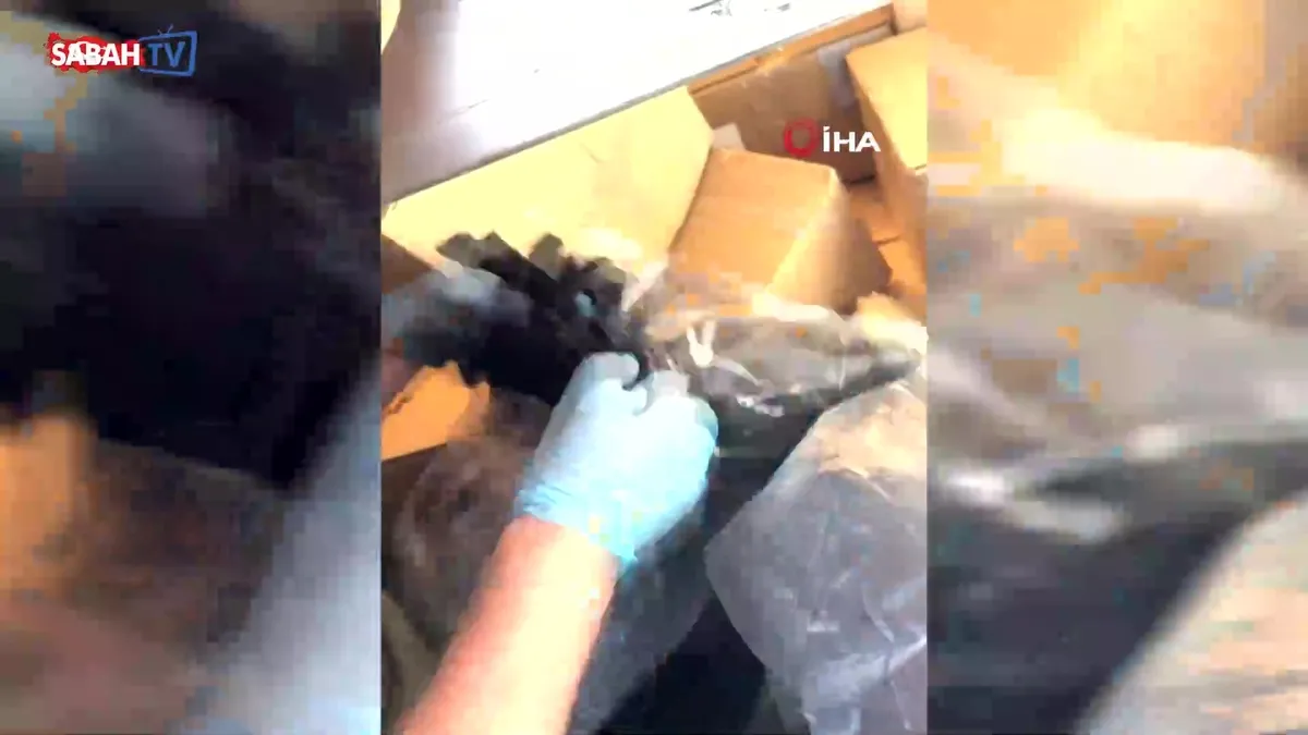 Batman’da zehir tacirlerine darbe: Tır dorsesinde uyuşturucu ele geçirildi | Video videosunu izle Batman’da zehir tacirlerine darbe: Tır dorsesinde uyuşturucu ele geçirildi | Video videosunu izle