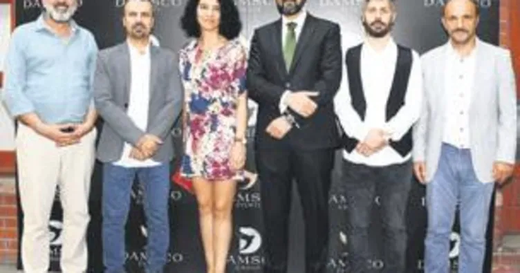 İki Kültür Dört Renk