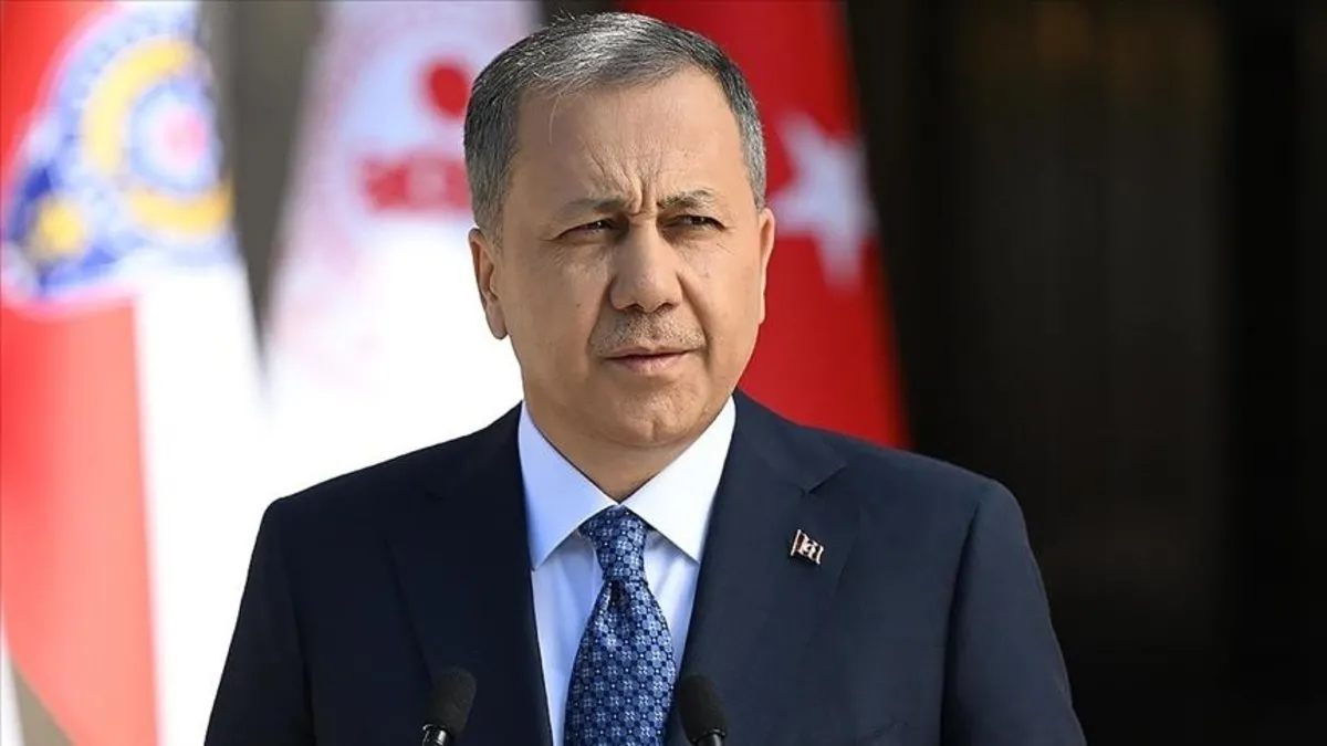 İçişleri Bakanı Yerlikaya'dan Gençlere Önemli Uyarı: Dijital Dünyada Bilinçli Olun, Her Haberi Sorgulayın!