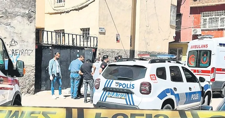 Eşini, sevgilisiyle birlikte öldürdü