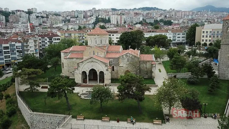 Trabzonlular Ayasofya’ya klasik mihrap ve camilere asılan hat takımı istiyor