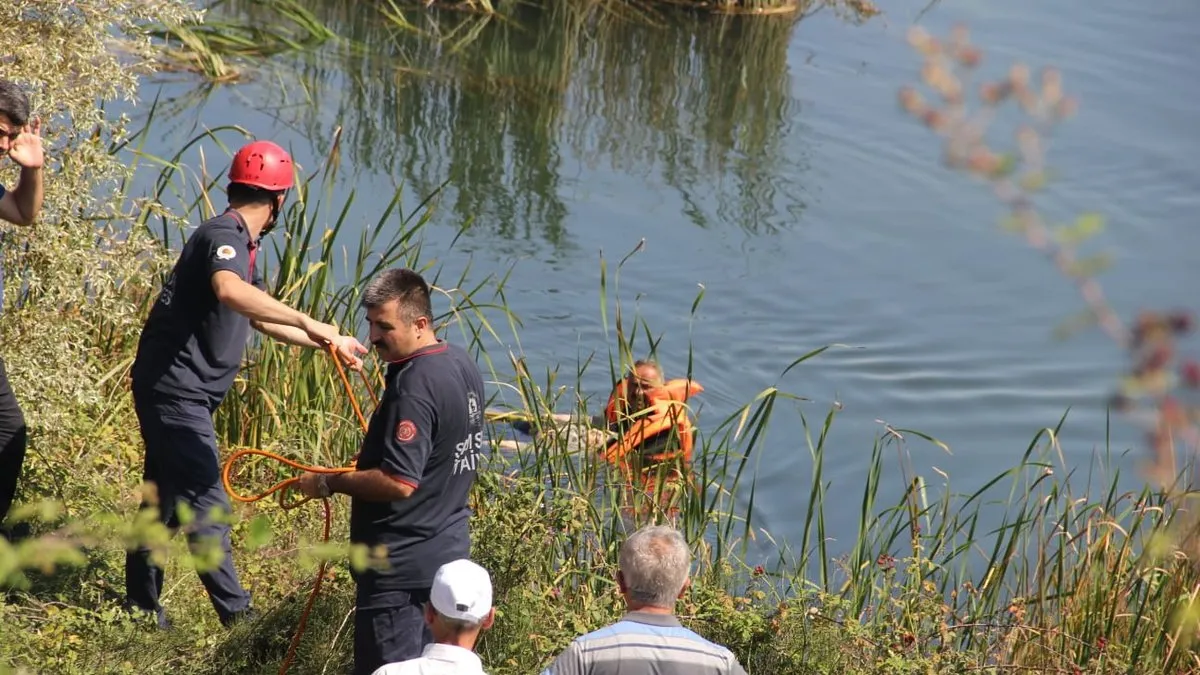 Samsun'da bir nehirde kadın cesedi bulundu! Samsun'da bir nehirde kadın cesedi bulundu!