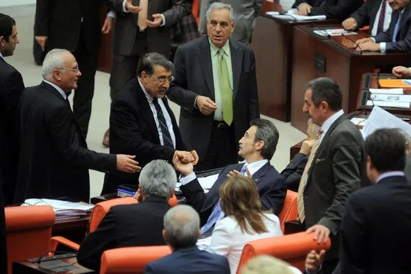 Anayasa görüşmelerinde 2.gün