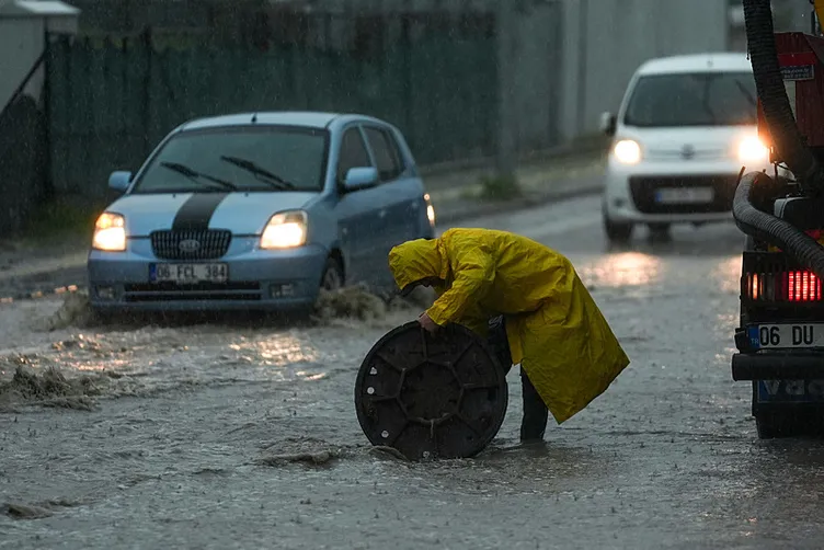 İstanbul’u sağanak yeniden vuracak! Meteoroloji tarih verdi! Birçok il için uyarı geldi