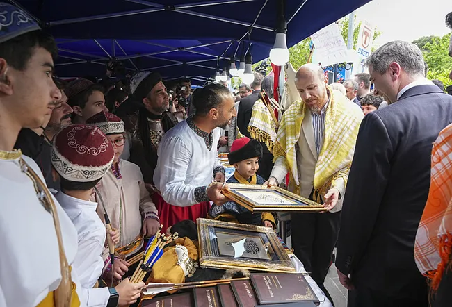 bilal-erdogan-bati-artik-insanligi-yuceltemeyen-bir-bati-1777746438907.jpeg