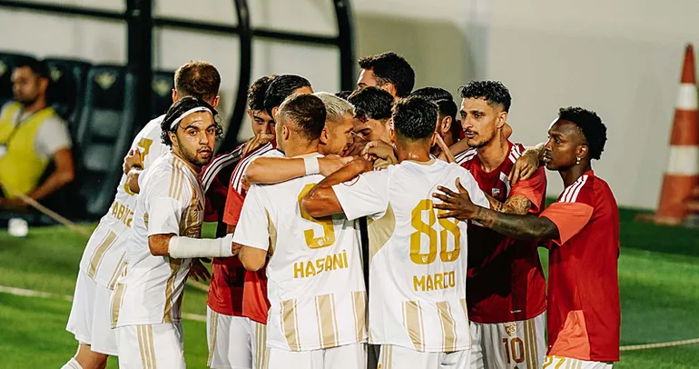 Kayserispor deplasmanda 2 golle güldü