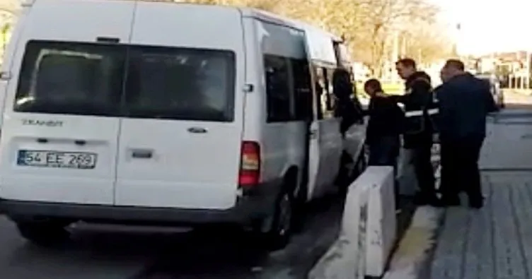 İstanbul’da çaldıkları lüks otomobil ile Sakarya’da yakalandılar