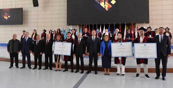 hkude-mezuniyet-coskusu-haluk-kalyoncu-koklu-bir-anlayisla-deger-uretiyoruz-1781803263668.jpg