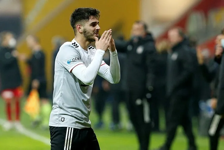 SON DAKİKA: Yıldız golcü Mario Mandzukic Beşiktaş yolunda! Sergen Yalçın’dan maç sonu transfer açıklaması...