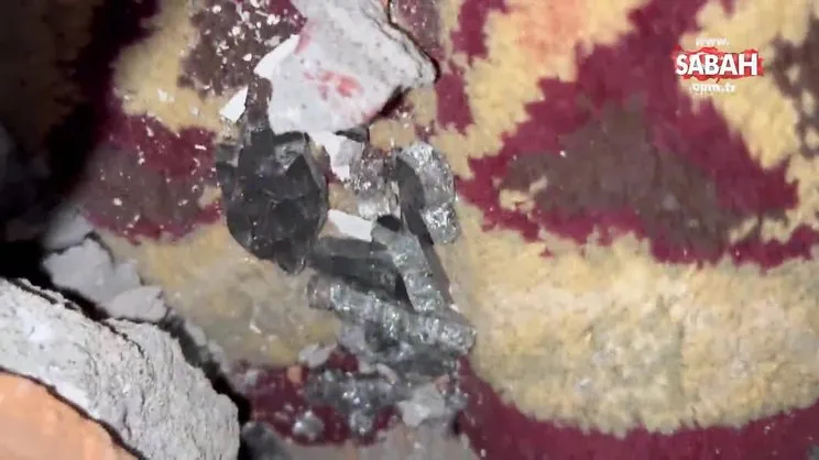 Kurtarıldığında kitaplarını soran lise öğrencisi enkazdaki bekleyişini işte böyle kaydetmiş | Video