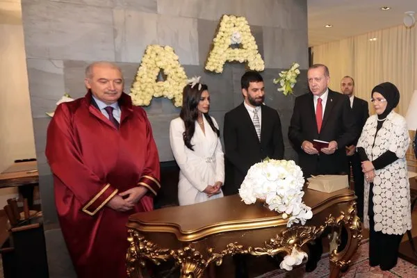 Arda Turan dünya evine girdi