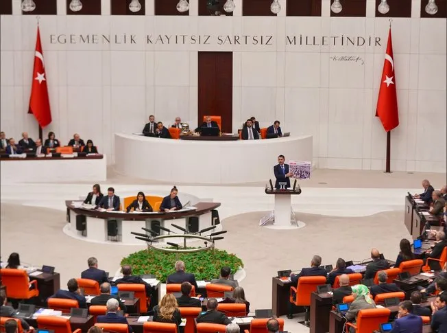 bakan-kurum-demek-ki-neymis-izmire-yapay-zeka-degil-yapan-zeka-lazimmis-1734094605466.jpg