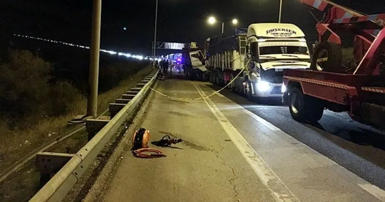 TIR’a çarpan kamyonun sürücüsü öldü