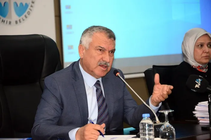 “Gereksiz dediği” köprüyü 4 yıl sonra yapıyor