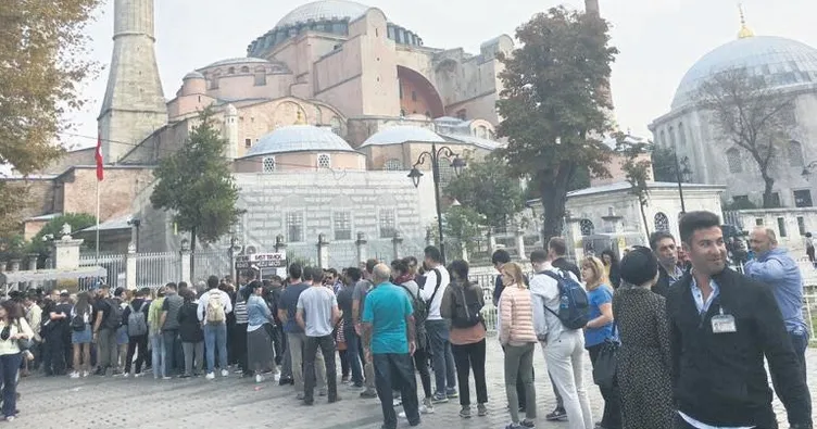 Ayasofya’ya 12 yılda 31 milyon turist
