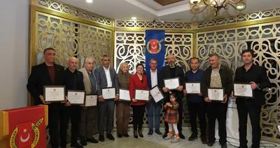 Alanya’da 30 yılını tamamlayan gazetecilere onur belgesi verildi