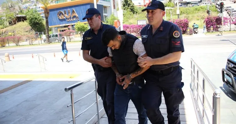 Alanya’da 23 yıl hapis cezasıyla aranana hükümlüyü JASAT yakaladı