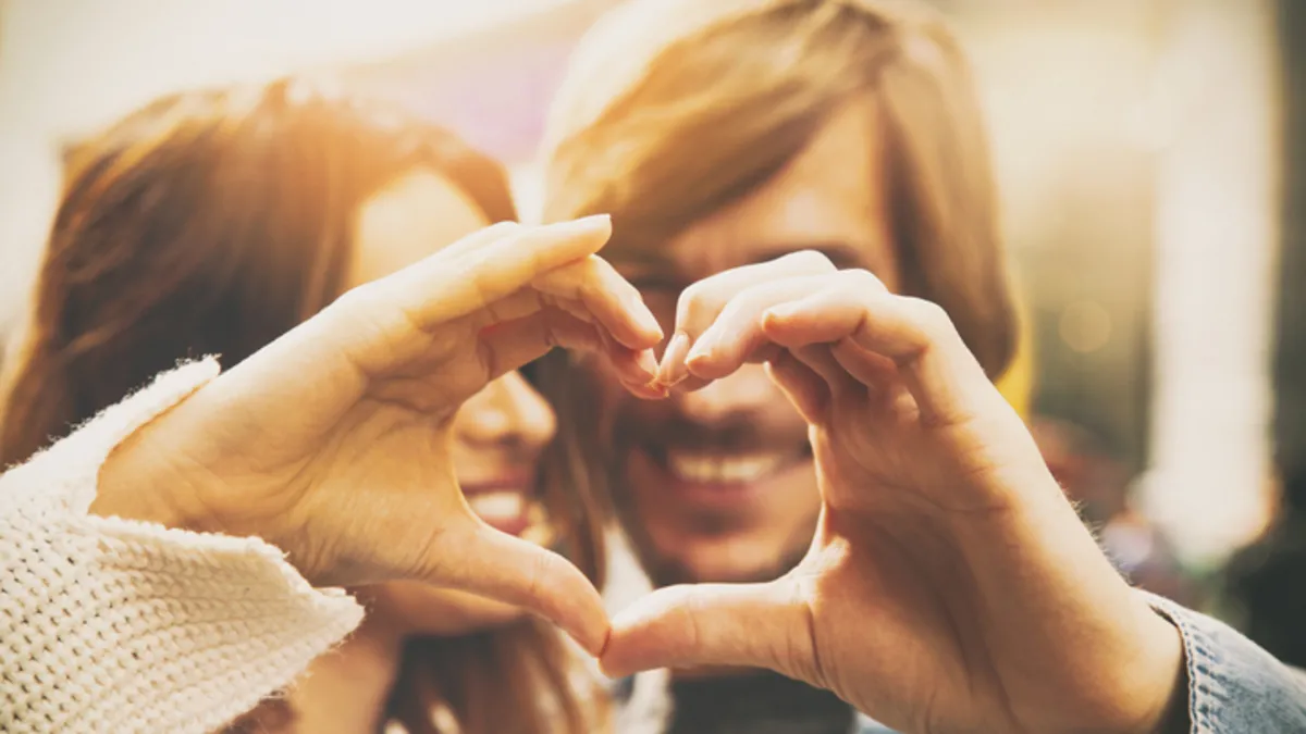 Sevgiliye Uzun, Kısa, Romantik Doğum Günü Mesajları Sevgiliye Uzun, Kısa, Romantik Doğum Günü Mesajları