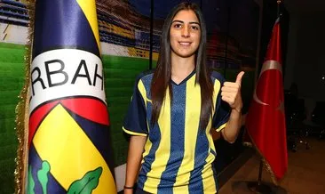 Neslihan Aktaş Fenerbahçe’ye imza attı