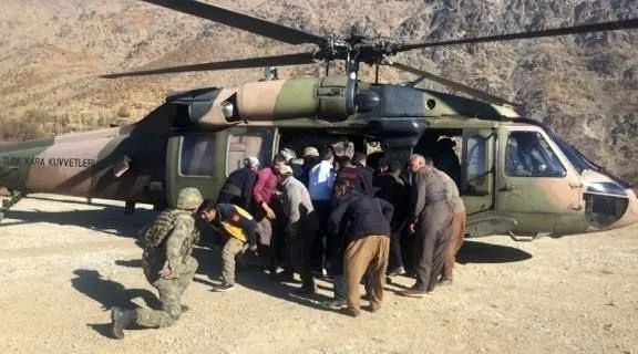 Askeri helikopter traktör kazasında yaralananlar için havalandı