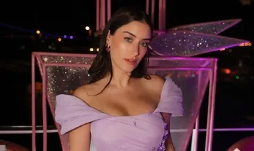 Hamile oyuncu Hazal Kaya Paris Moda Haftası’nda boy gösterdi! Karnı büyüyen Hazal Kaya’dan yeni pozlar!