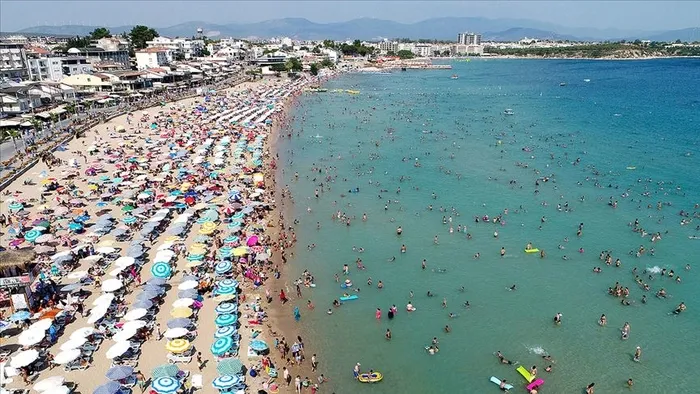 turizmde-bayram-dolulugu-yuzde-80e-ulasti-1651759459462.jpg