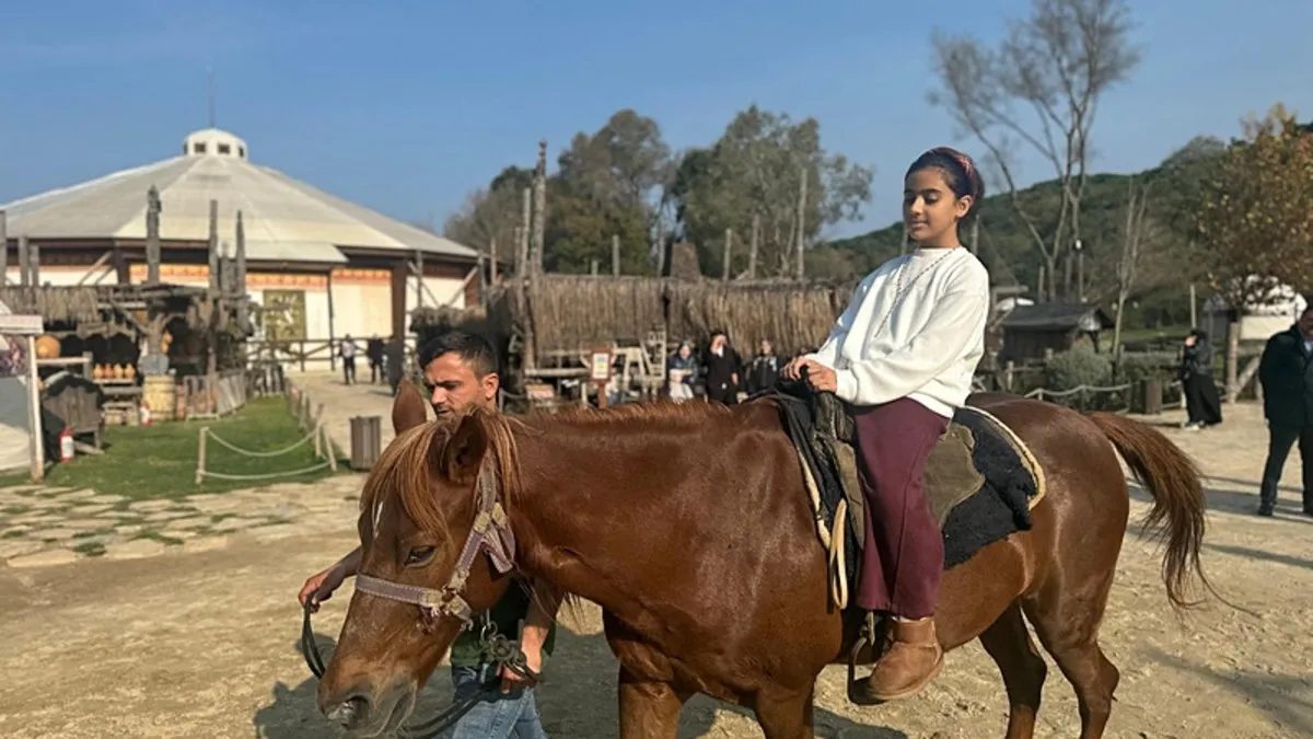 Çocuklar tarihle buluştu! Avrupa’nın en büyüğü Bozdağ Film Platoları tatilin en eğlenceli durağı Çocuklar tarihle buluştu! Avrupa’nın en büyüğü Bozdağ Film Platoları tatilin en eğlenceli durağı