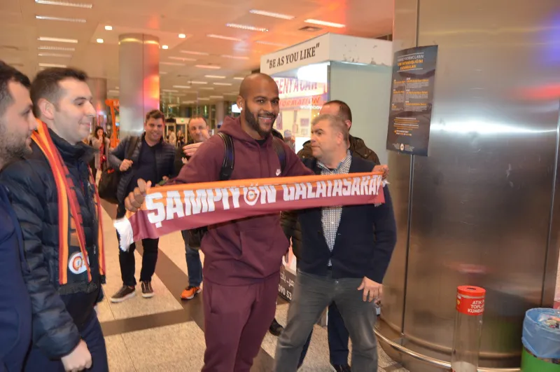 Galatasaray'ın yeni transferi Marcao İstanbul'da ile ilgili görsel sonucu