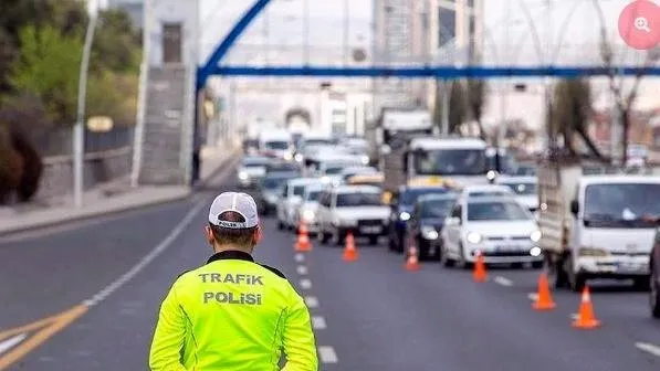 30-agustos-zafer-bayraminda-kapatilacak-yollar-aciklandi-1693235463312.jpeg