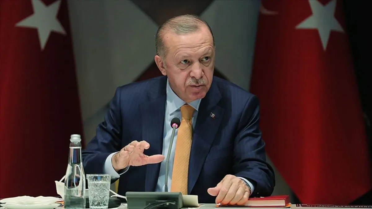 Türkiye'nin Geleceği Tartışılıyor: AK Parti'nin Stratejik Toplantısı Kritik Anlara Sahne Oldu