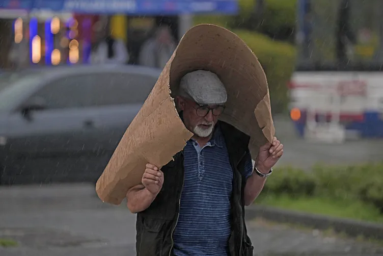 İstanbul’u sağanak yeniden vuracak! Meteoroloji tarih verdi! Birçok il için uyarı geldi