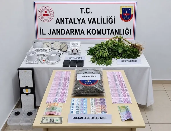 evini-uyusturucu-bahcesine-cevirdi-1791557700212.jpg