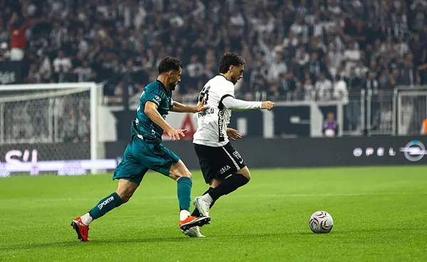 canli-super-ligde-besiktas-kocaelispor-maci-penalti-karari-goller-art-arda-1791736442622.jpeg