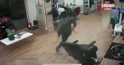 Güngören’de kuaförde tıraş olan kişilere silahlı saldırı kamerada | Video