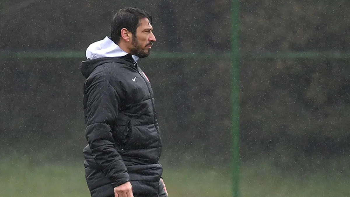 Son dakika haberi: Egemen Korkmaz hastaneye kaldırıldı! U21 Milli Takım maçı durdu