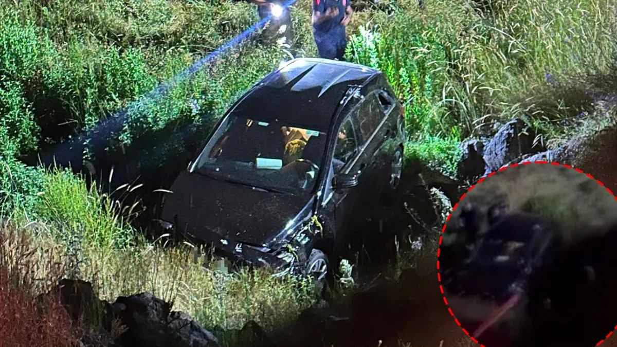 Elazığ'da bir cipin köprüden dereye uçtuğu kaza sonrası olay yeri ve kurtarma çalışmaları.