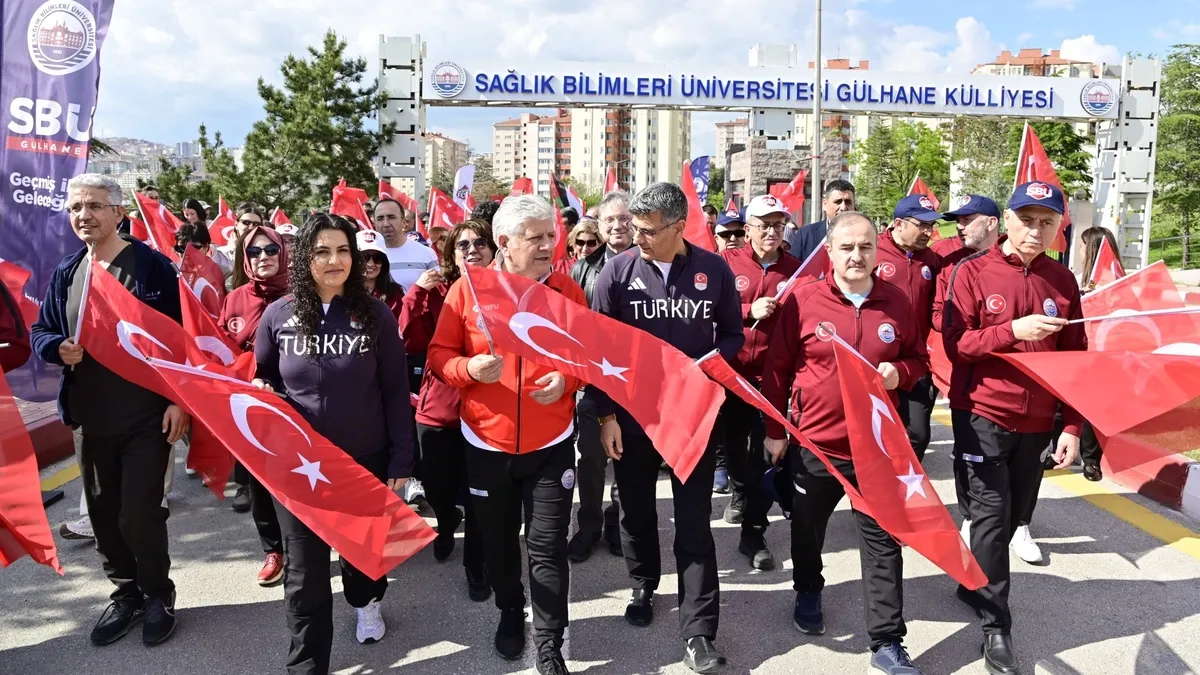Sağlık Bilimleri Üniversitesi’nde Yer gök ay yıldız: Sporfest 2026 coşkuyla başladı Sağlık Bilimleri Üniversitesi’nde Yer gök ay yıldız: Sporfest 2026 coşkuyla başladı