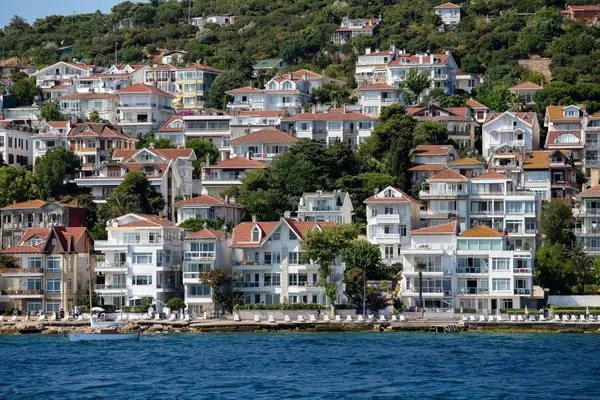 Yalın mı var derdin var