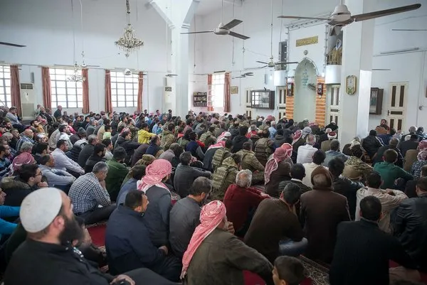 Terörden sonra Afrin'de ilk cuma namazı kılındı!