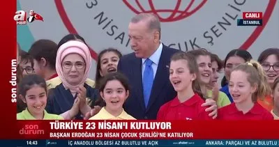 Cumhurbaşkanı Erdoğan 23 Nisan etkinliğinde çocuklarla şarkı söyledi | Video