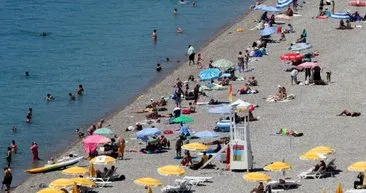 Antalya’da hava sıcaklığı 41 derece: Sahil doldu taştı!