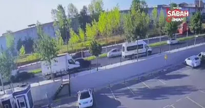 Tırın otomobili karşı şeride attığı kaza kamerada | Video