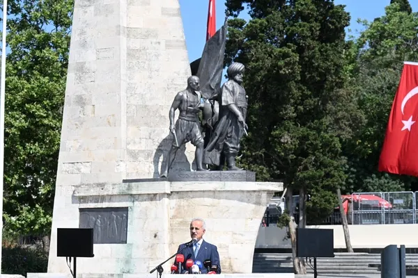 turkiye-deniz-ticaretinde-yukseliste-bakan-uraloglu-53-milyar-tl-otvsiz-yakit-destegi-verdik-1782903037083.jpg