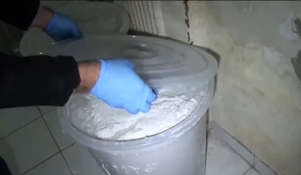 istanbulda-dev-operasyon-3-ton-500-kilogram-metamfetamin-ele-gecirildi-1730381074011.jpg