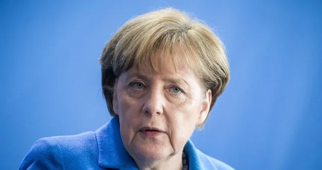 Merkel: Türkiye ile görüşmelerin kesilmesini istemiyoruz